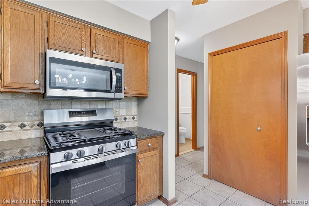 40051 Finley Drive, Canton, MI 48188 — Photo 14