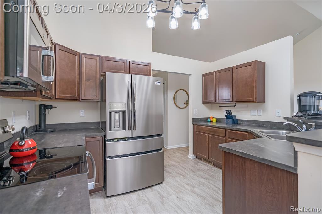 17786 Woodstock Court, Romulus, MI 48174 — Photo 9