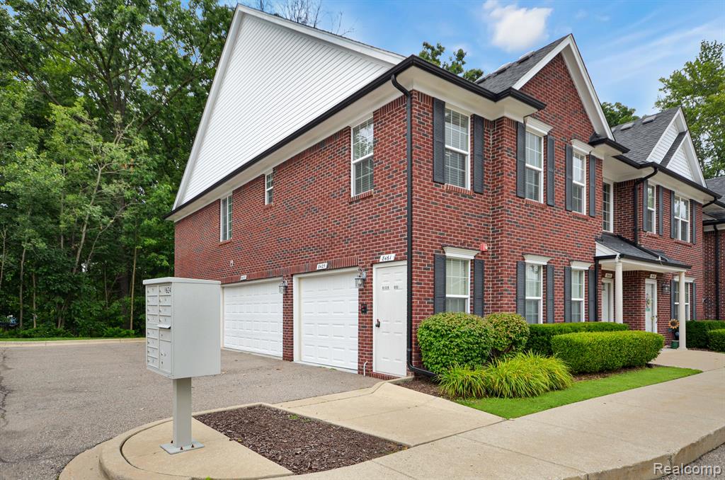 8425 Williamstown Drive, Shelby Twp, MI 48316 — Photo 2