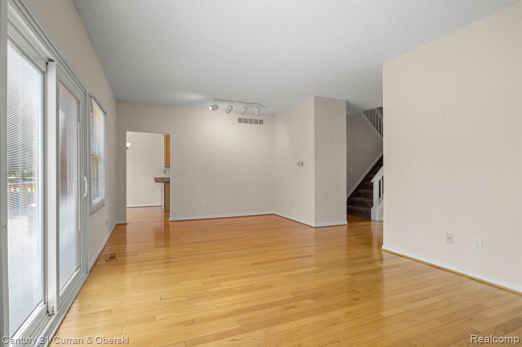 41665 CHARLESTON Lane, Novi, MI 48377 — Photo 12