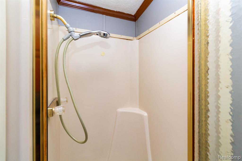 8200 Oakville Waltz Road, Belleville, MI 48111 — Photo 24