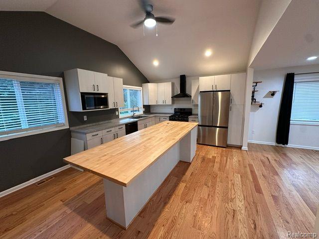 9025 GLASGOW Drive, White Lake, MI — Photo 42