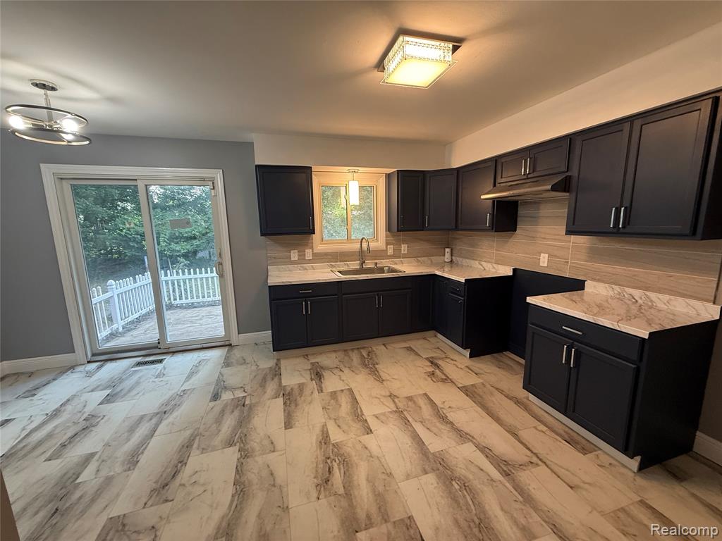 3308 Spring Valley Drive, Flint, MI 48504 — Photo 7