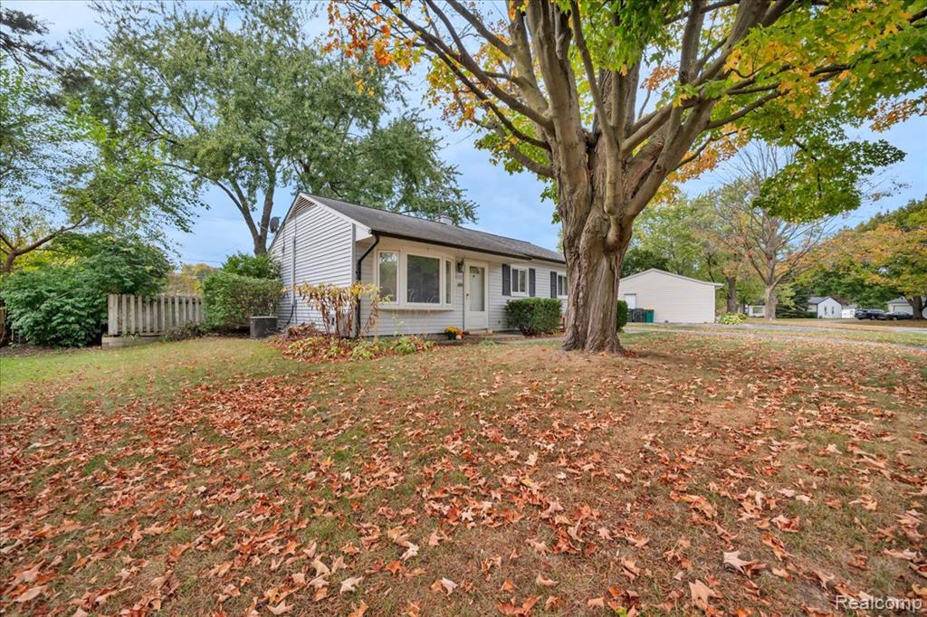3712 Grafton Street, Orion, MI — Photo 3