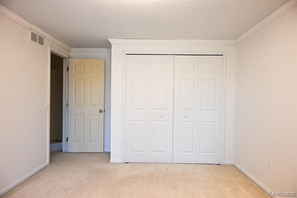 4427 Cahill Drive, Troy, MI 48098 — Photo 17