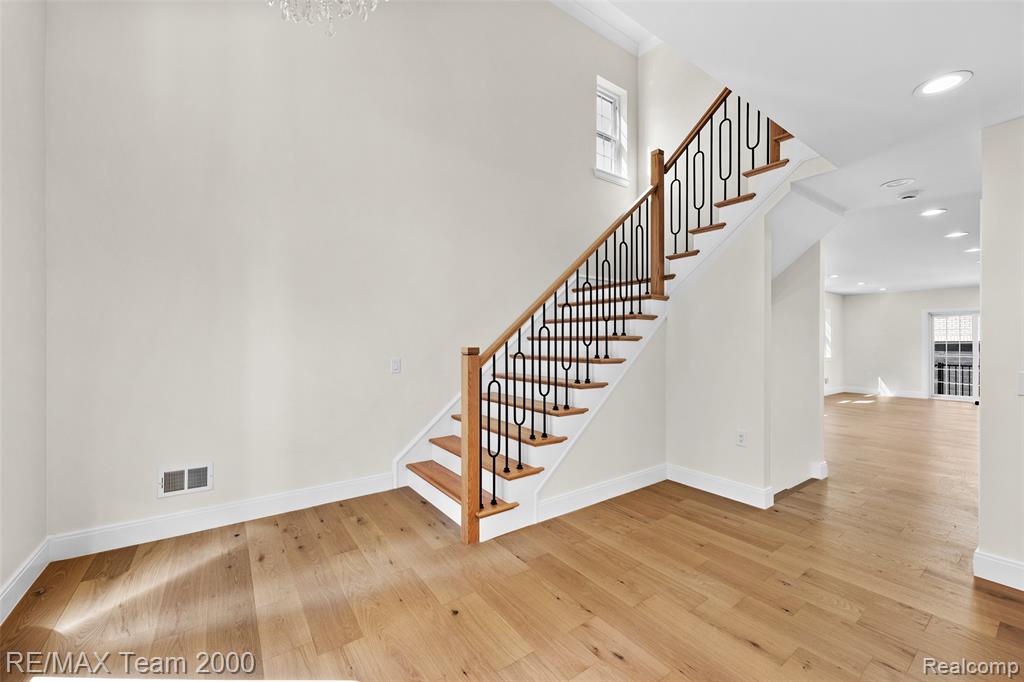 933 N Highland Street, Dearborn, MI 48128 — Photo 10