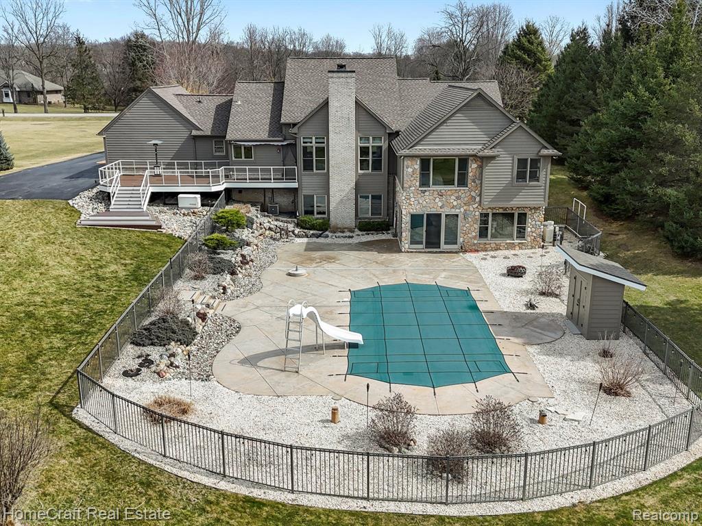 9123 SALEM FARMS Drive, South Lyon, MI 48178 — Photo 2
