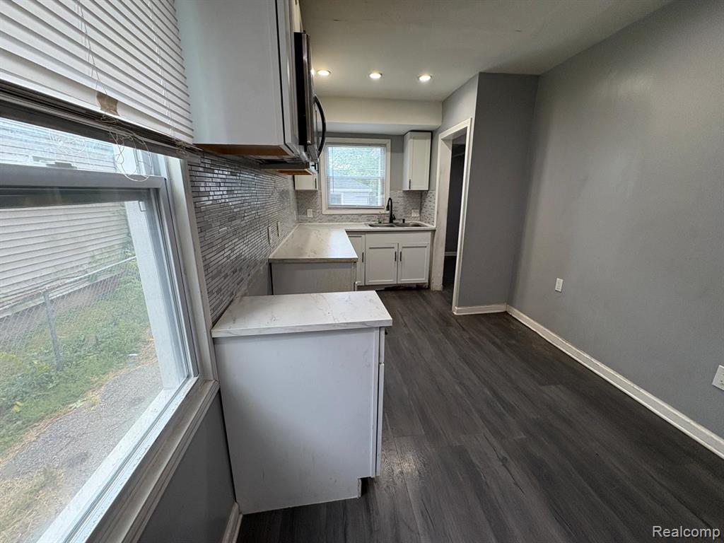 9965 ASBURY Park, Detroit, MI 48227 — Photo 10