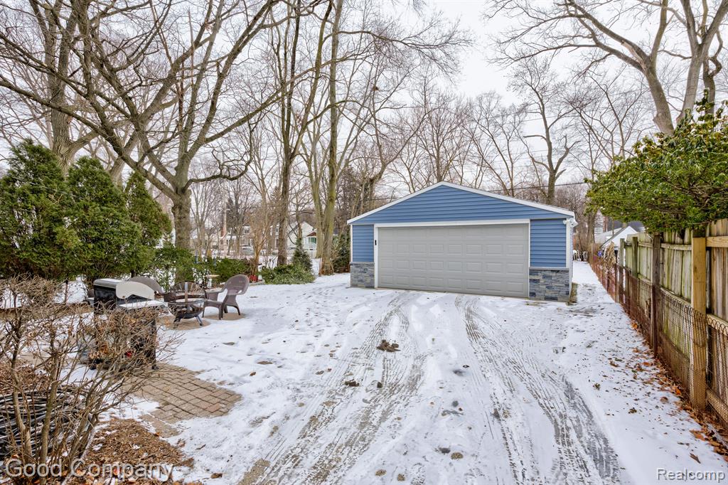 903 ROYAL Avenue, Royal Oak, MI 48073 — Photo 35
