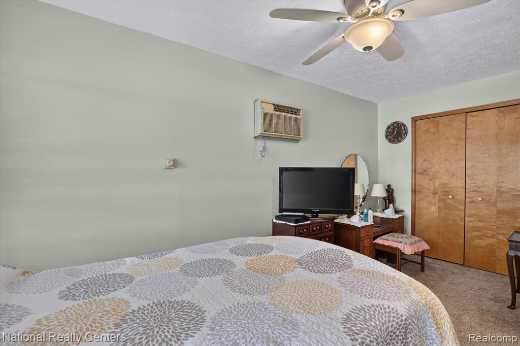 9450 Dexter Pinckney Road, Pinckney, MI 48169 — Photo 23
