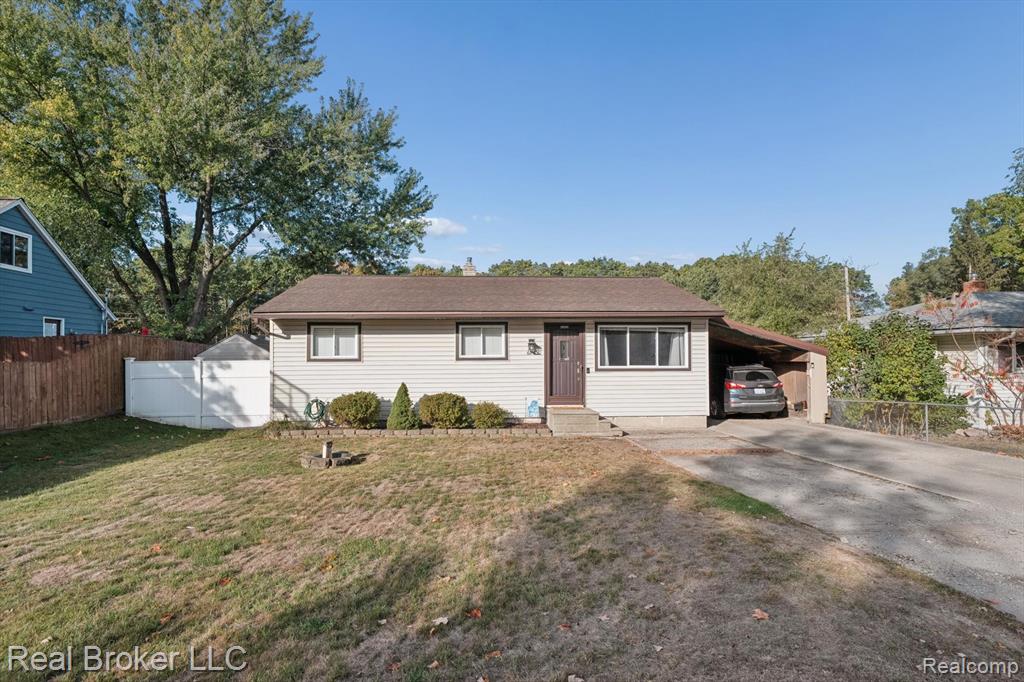 694 Ferndale Avenue, Lake Orion, MI 48362 — front exterior
