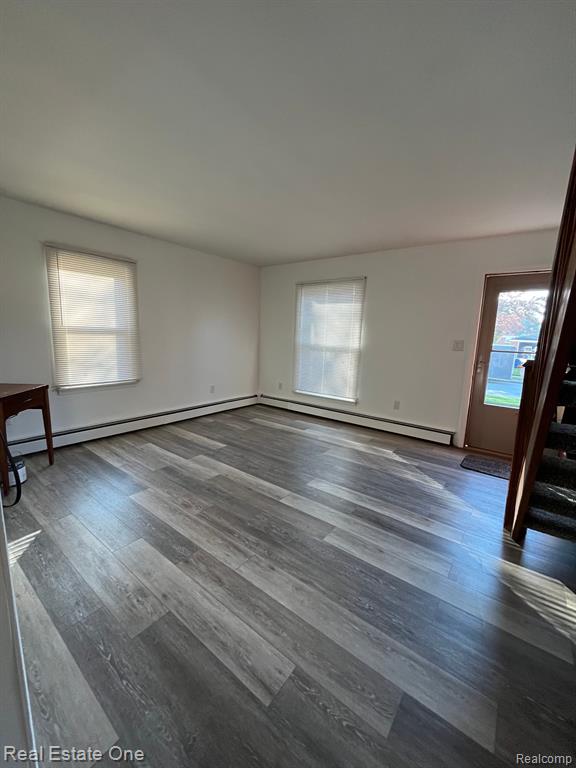 660 SAINT JOHNS Street, Wyandotte, MI 48192 — Photo 11