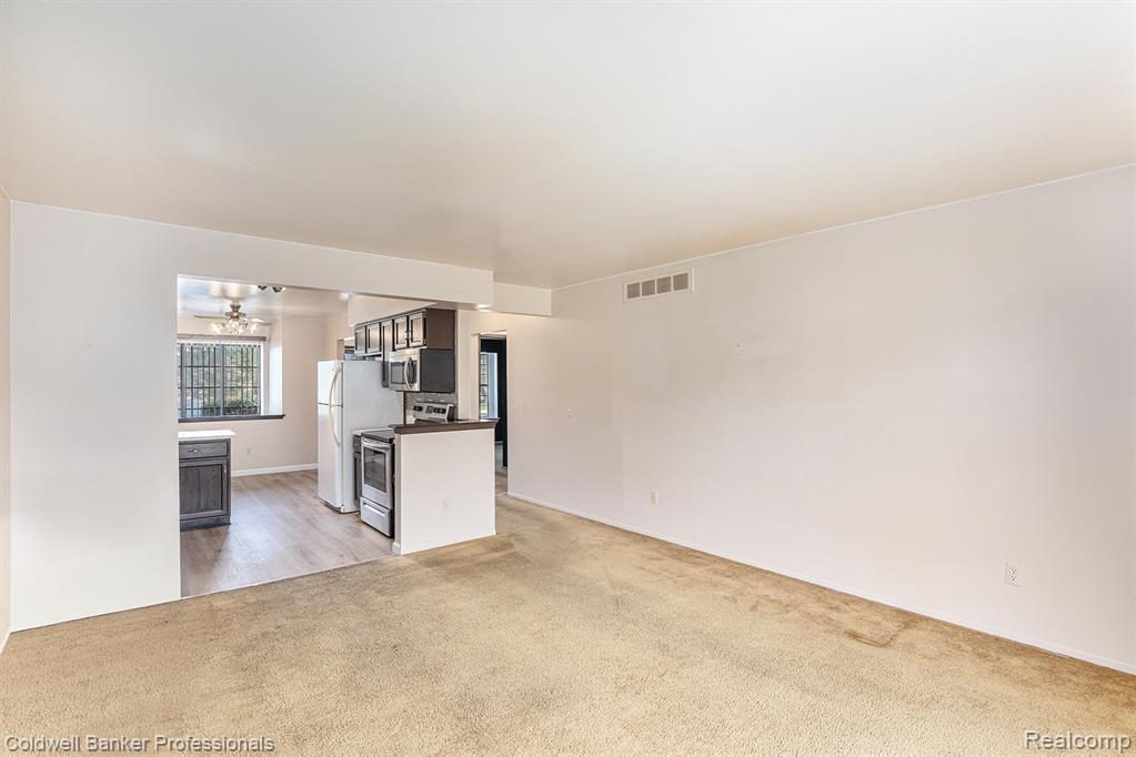 57295 Beaconsfield Road, Washington, MI — Photo 5