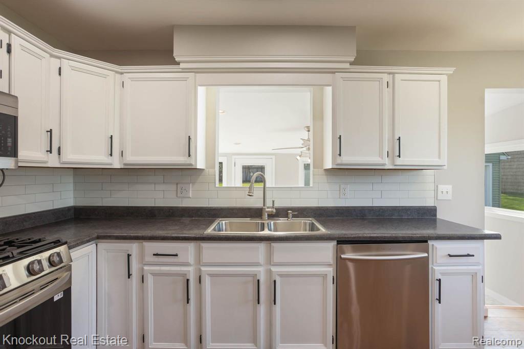 6960 GARFIELD Road, Freeland, MI 48623 — Photo 13