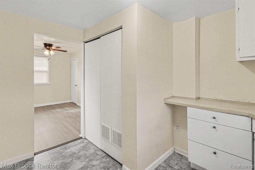 25973 Southwestern Highway, Redford, MI 48239 — Photo 11