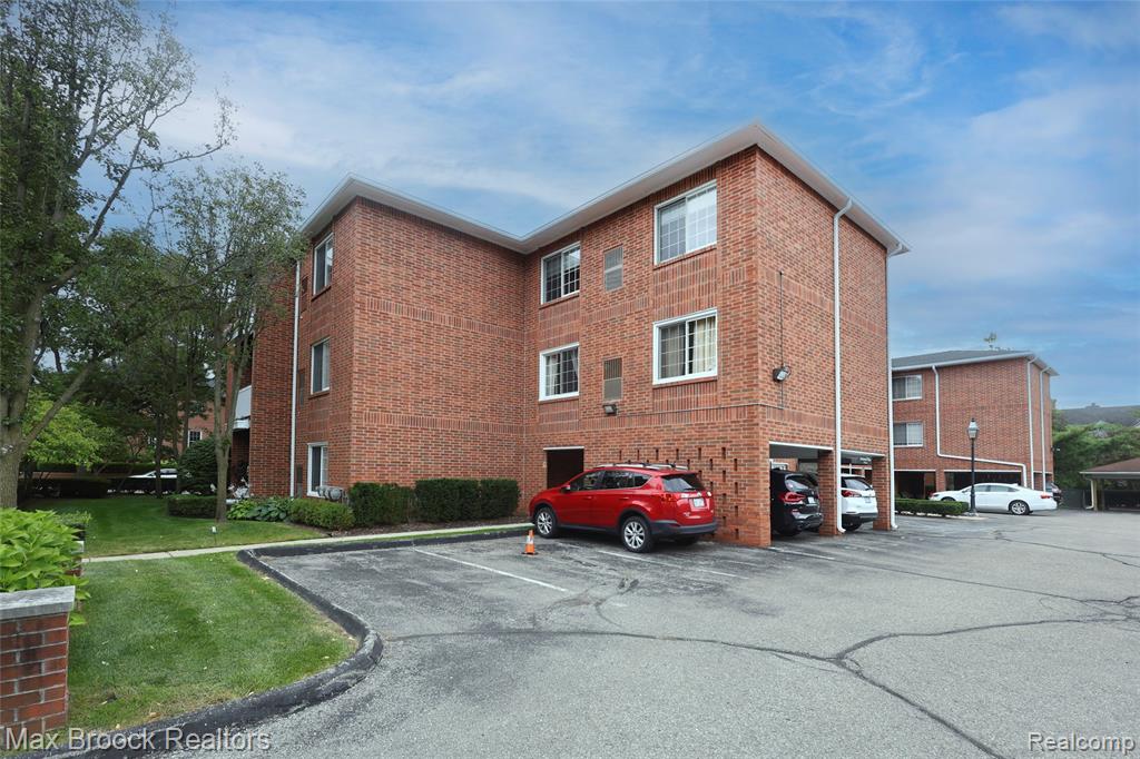 444 Chester Street S, 413, Birmingham, MI 48009 — Photo 40
