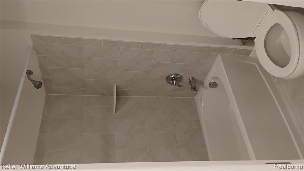 50654 Scarborough Road, Canton, MI 48188 — Photo 25