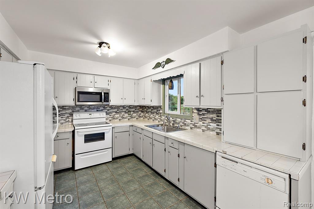 15183 YALE Road, Lynn, MI 48097 — Photo 15