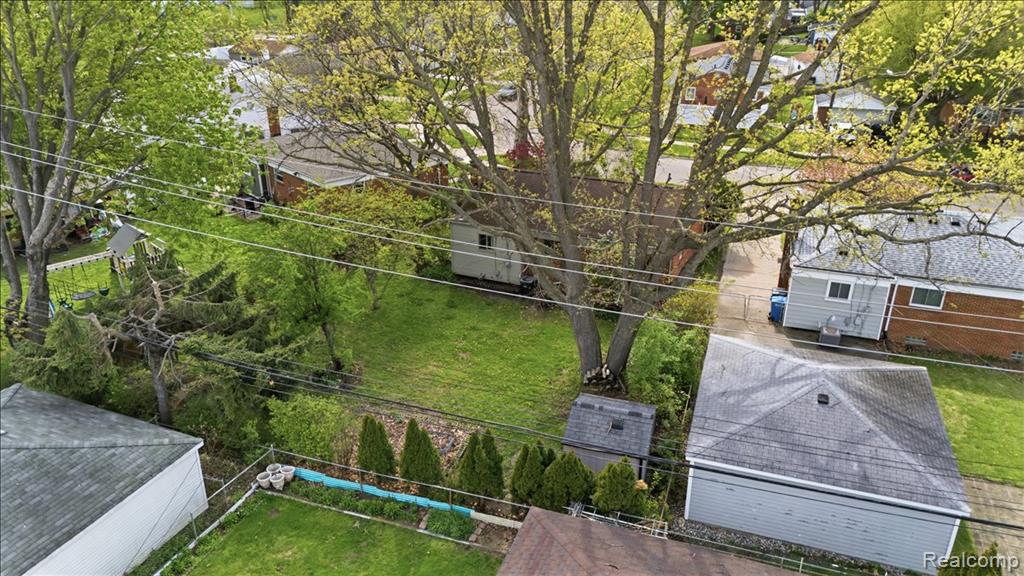28146 Park Court, Madison Heights, MI 48071 — Photo 36
