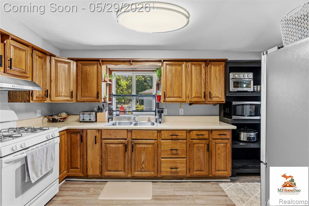 214 S McDonnell Street, Corunna, MI 48817 — Photo 17