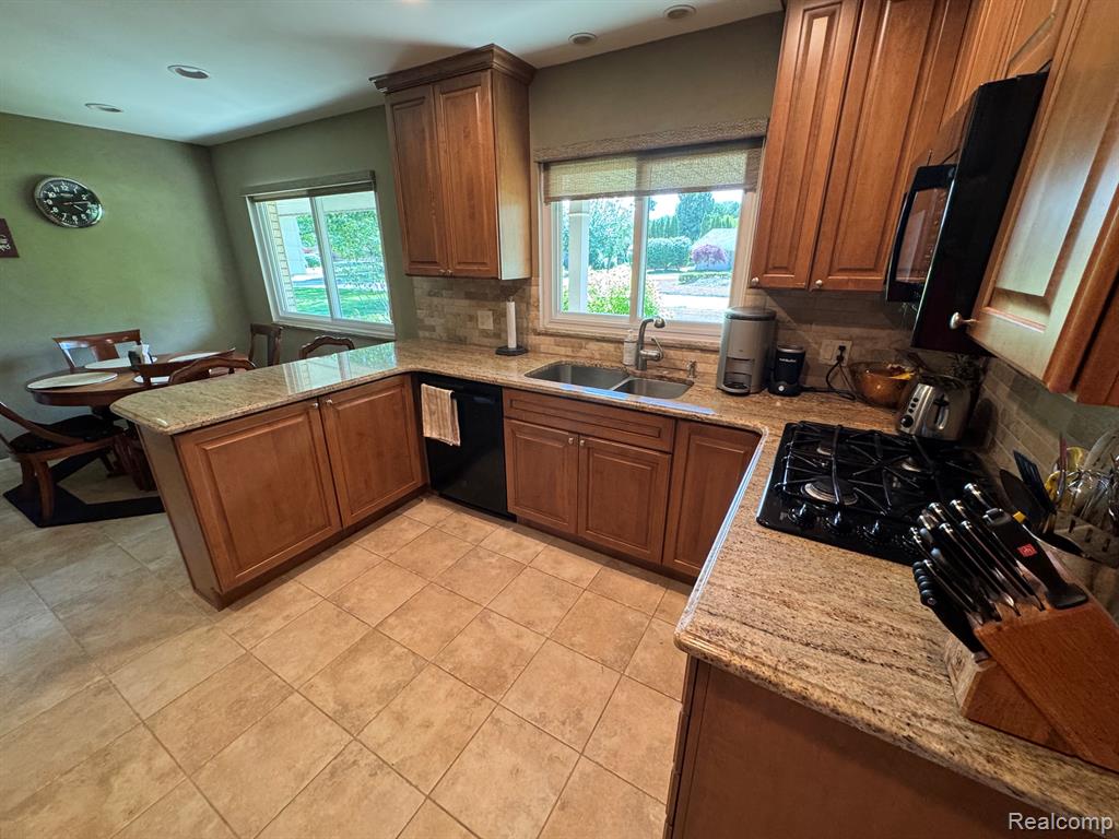 6925 Windham Lane, Bloomfield Hills, MI 48301 — Photo 10