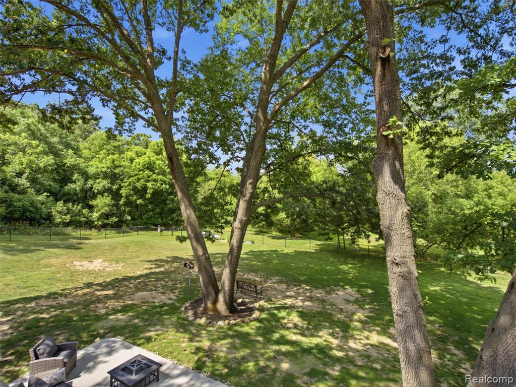 7055 Randall Drive, Fenton, MI 48430 — Photo 38