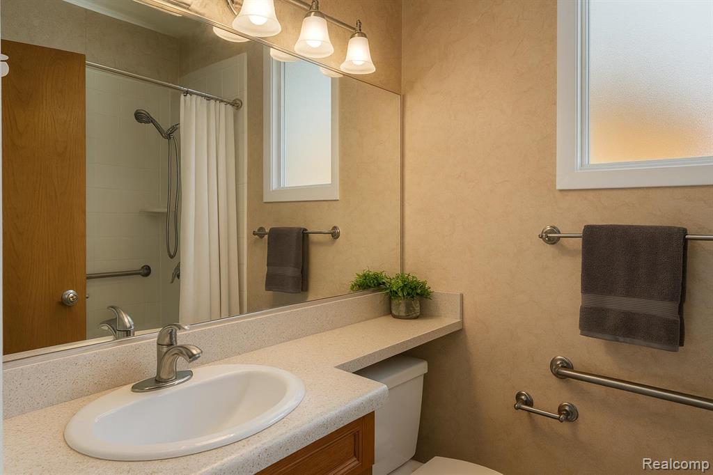 4460 Buckingham, Warren, MI 48092 — Photo 12