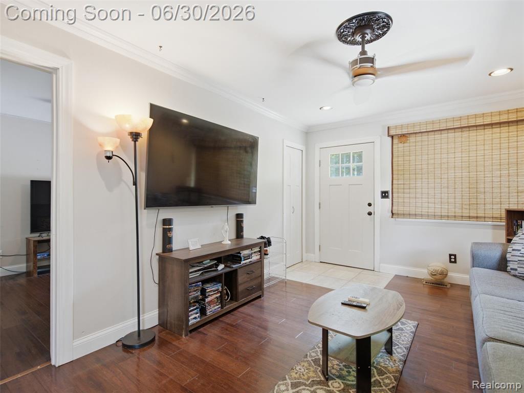 8241 Janis Street, Utica, MI 48317 — Photo 3