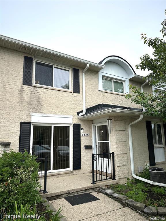8565 Hampshire Drive, Sterling Heights, MI 48313 — front exterior