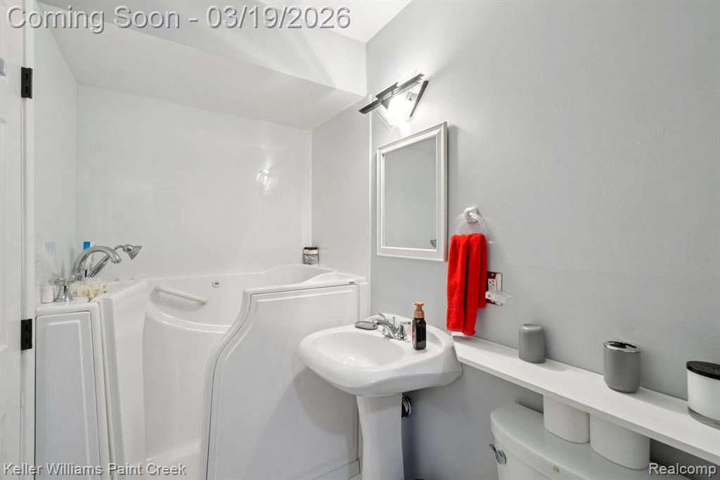 6530 Fredmoor Drive, Troy, MI 48098 — Photo 26