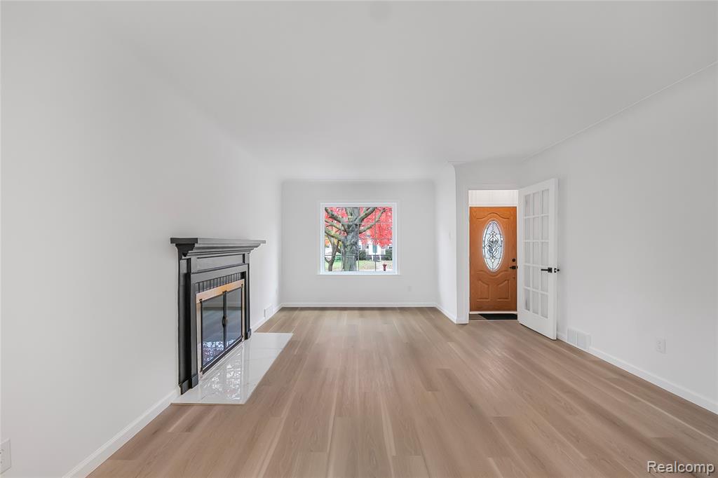 602 Lawson Street, Royal Oak, MI 48067 — Photo 12
