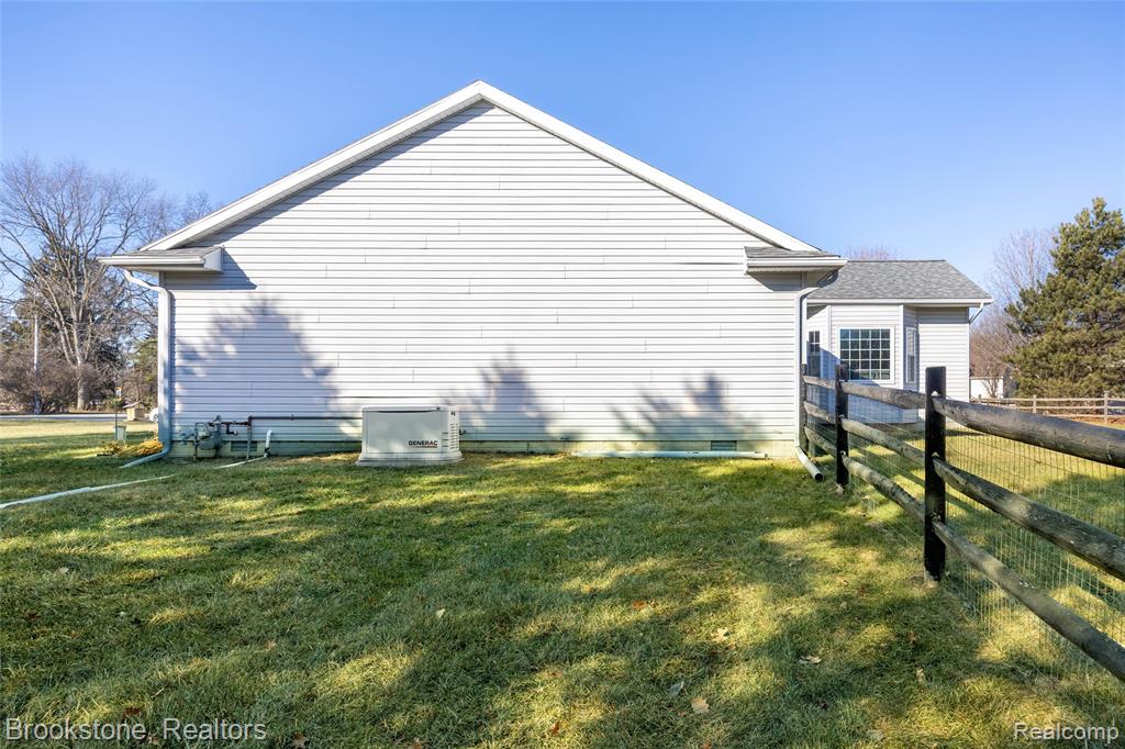8450 Whiteford Center Road, Ottawa Lake, MI 49267 — Photo 8