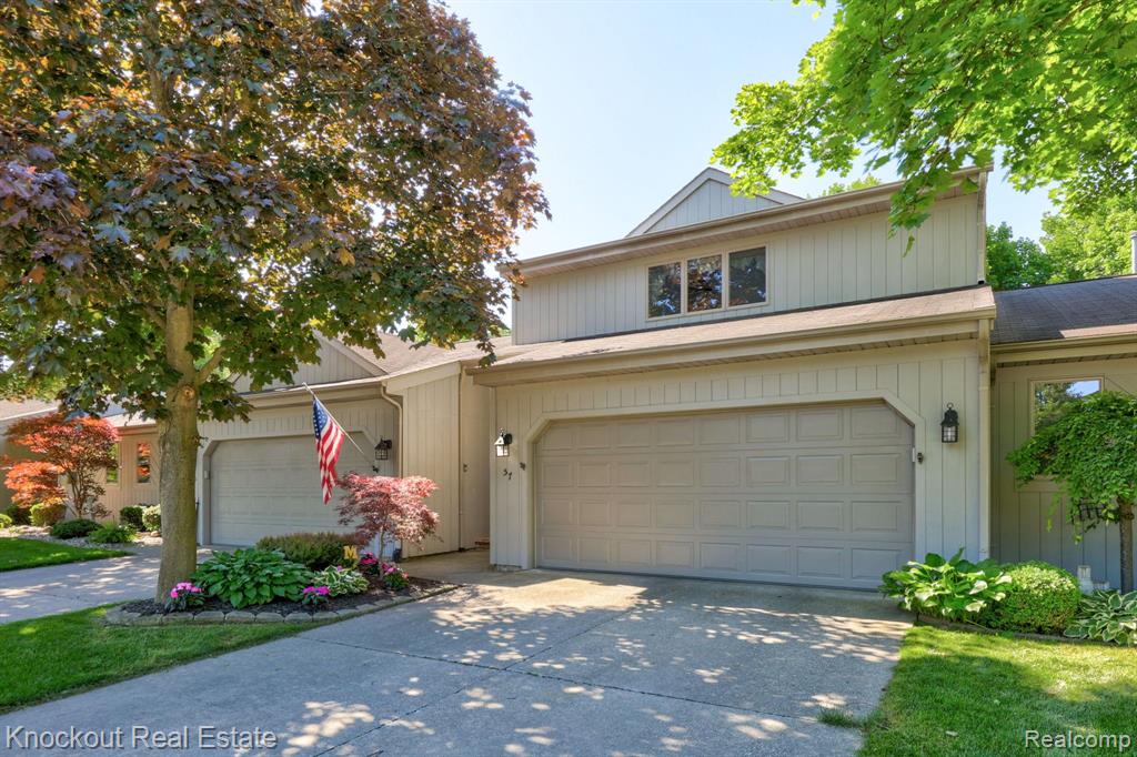 57 PINE GROVE Drive, Frankenmuth, MI 48734 — Photo 4