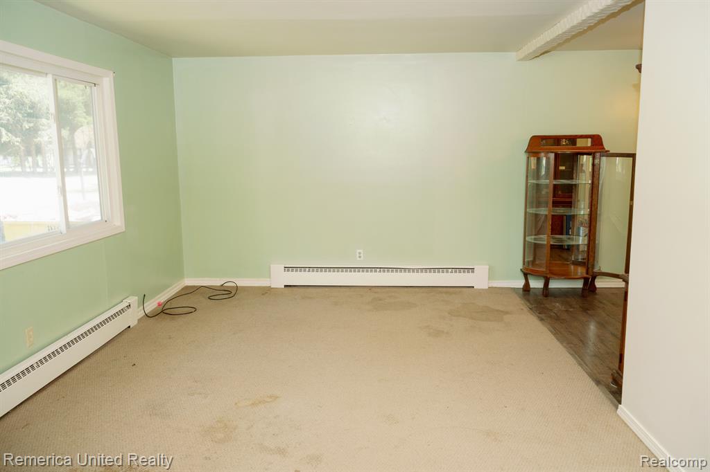 509 COLLINGWOOD Street, Houghton Lake, MI 48629 — Photo 6