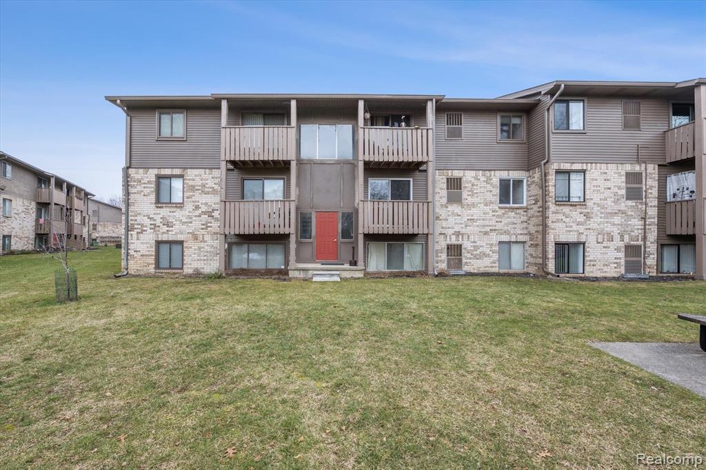 8719 Meadowbrook Drive, #5, Brighton, MI 48116 — Photo 10