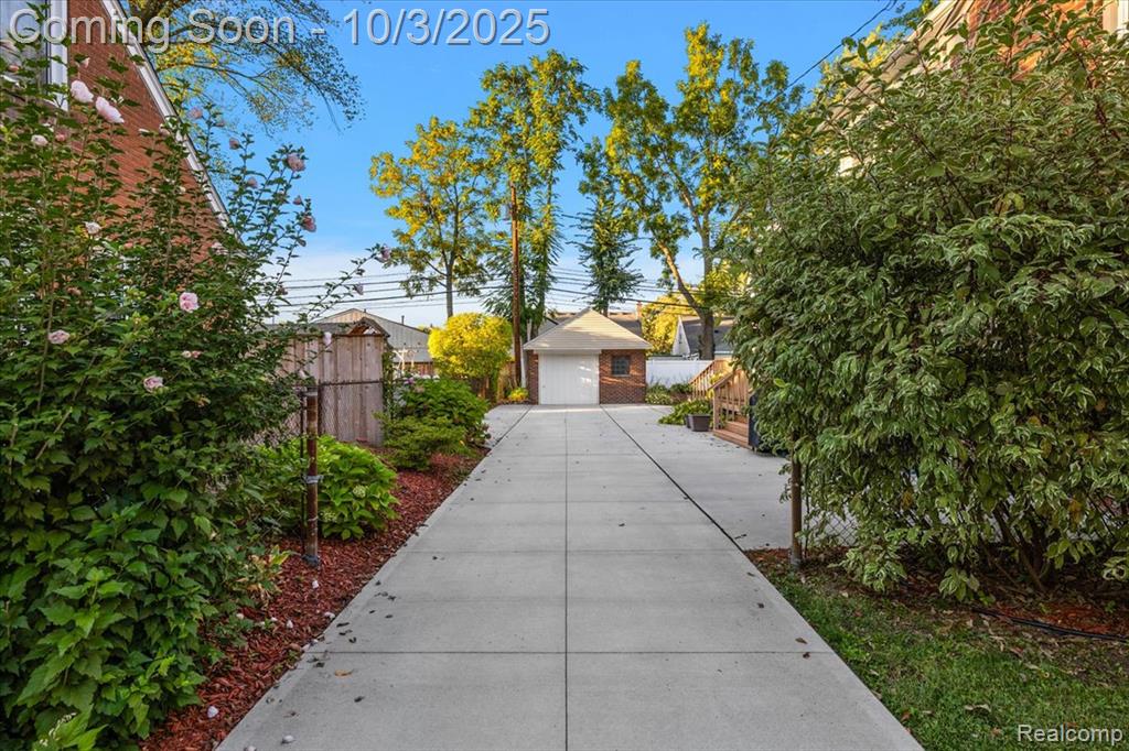 13154 Kingston Avenue, Huntington Woods, MI — Photo 51