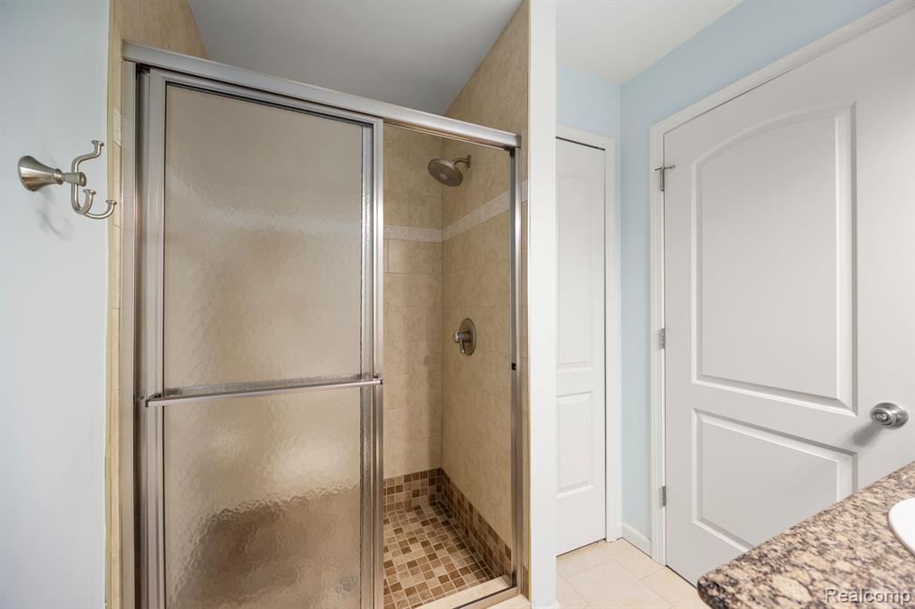 54652 White Spruce Lane, Shelby Twp, MI 48315 — Photo 40