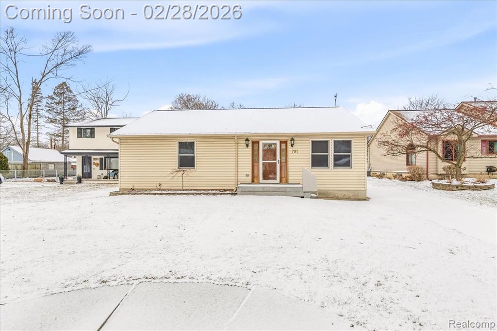 795 N Parent Street, Westland, MI — front exterior