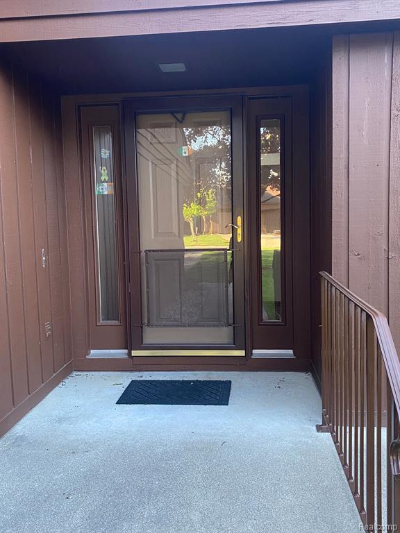 675 Applegate Lane, 4, Grand Blanc, MI 48439 — Photo 2