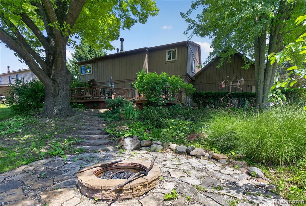 9968 Timothy Lane, South Lyon, MI 48178 — Photo 53