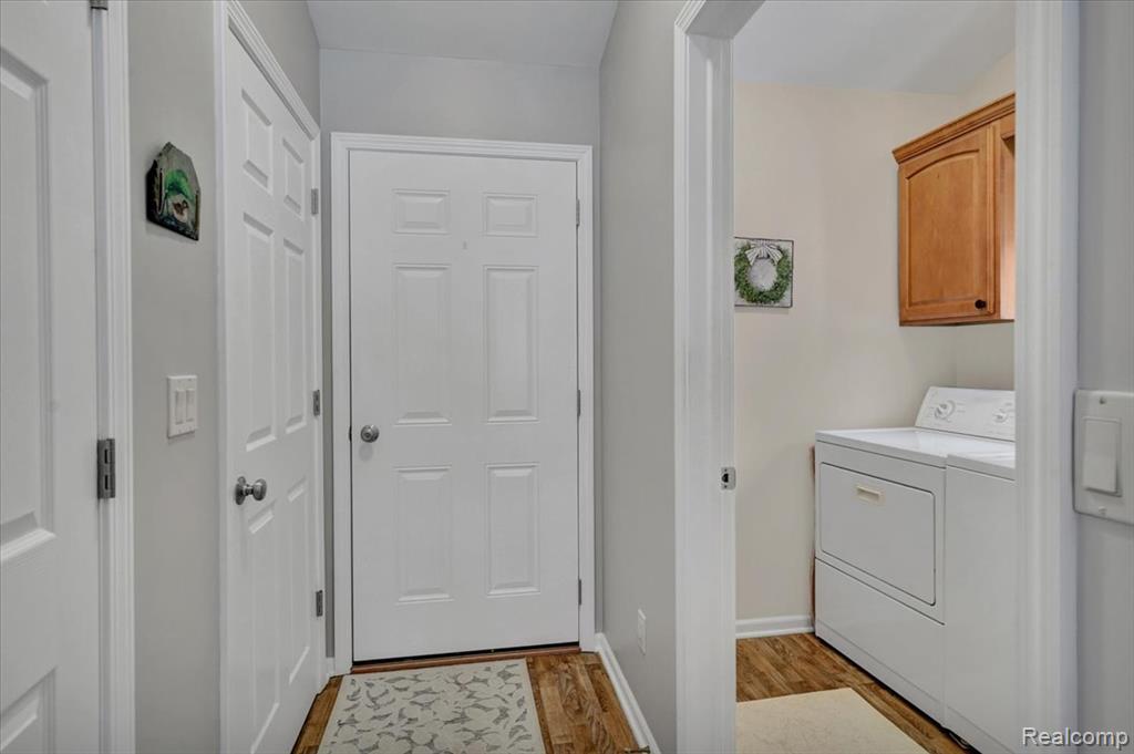 5739 County Kerry Drive Drive, Caseville, MI 48725 — Photo 12
