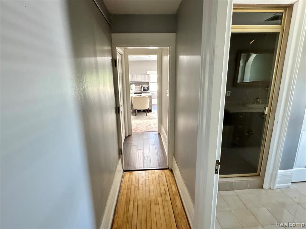 2156 W JEFFERSON Avenue, Trenton, MI, 48183