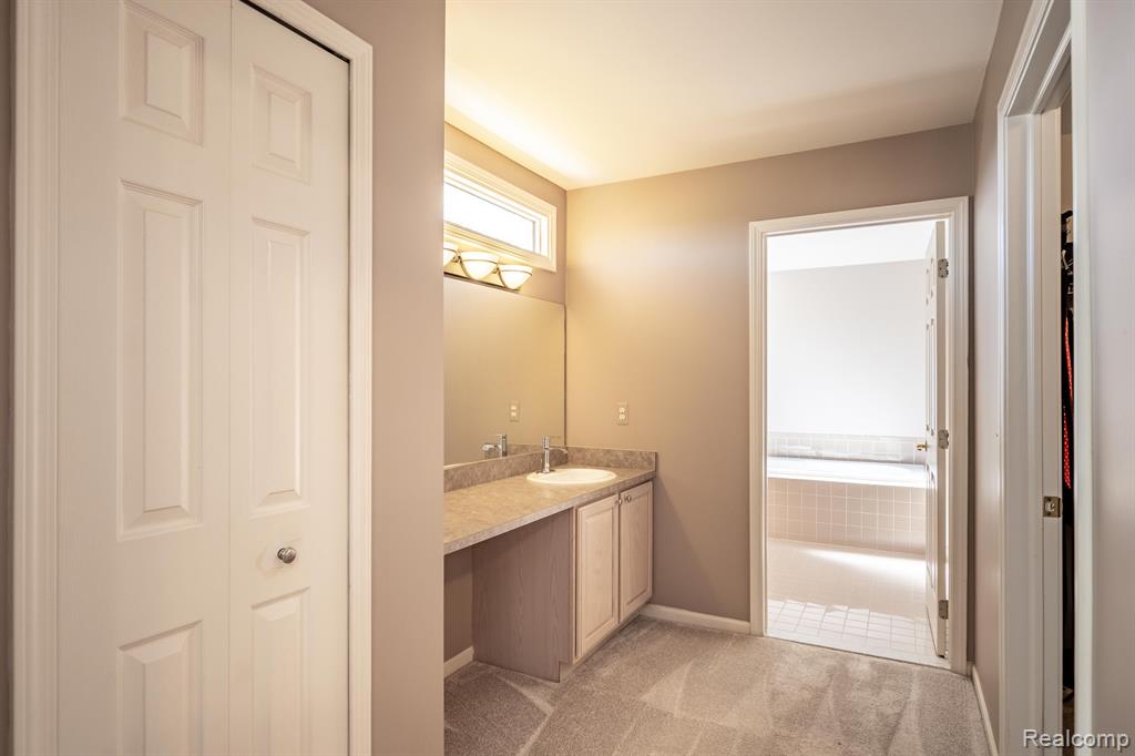 7059 YARMOUTH Drive, West Bloomfield, MI — Photo 35