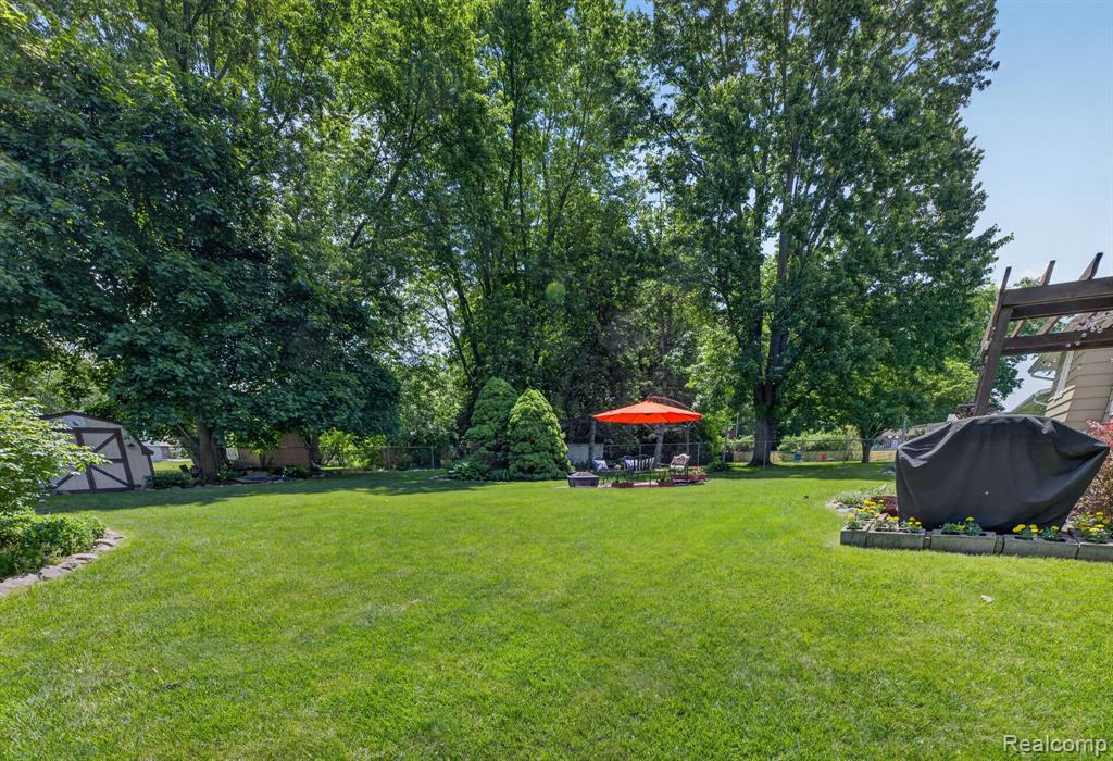 4369 Dixon Drive, Swartz Creek, MI 48473 — Photo 62