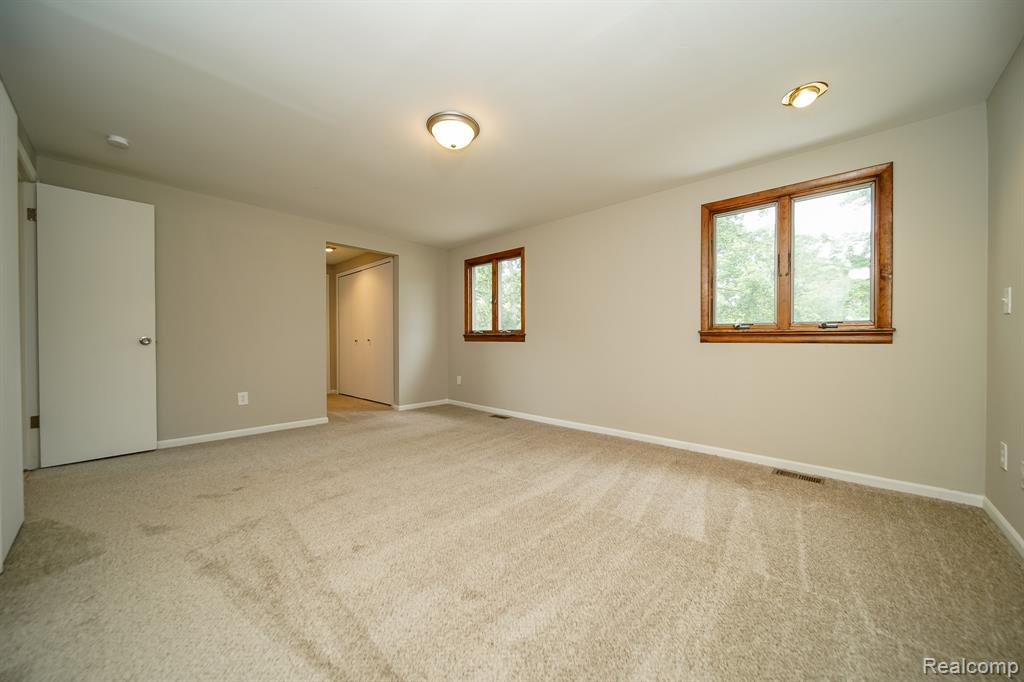 51784 Julies Drive, Clinton Twp, MI 48047 — Photo 45
