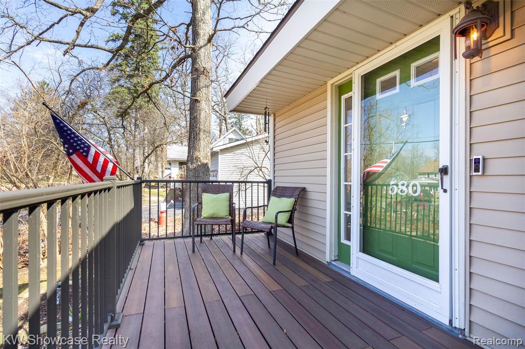 580 Elkinford Drive, White Lake, MI 48383 — Photo 33
