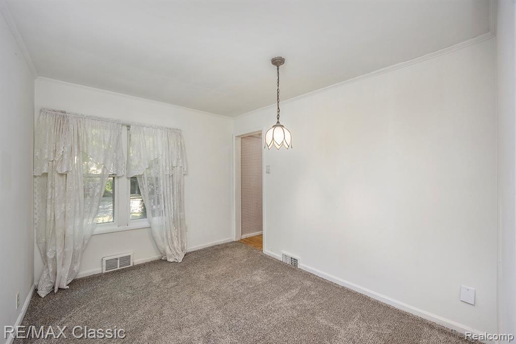 6334 Andersonville Road, Waterford, MI 48329 — Photo 7
