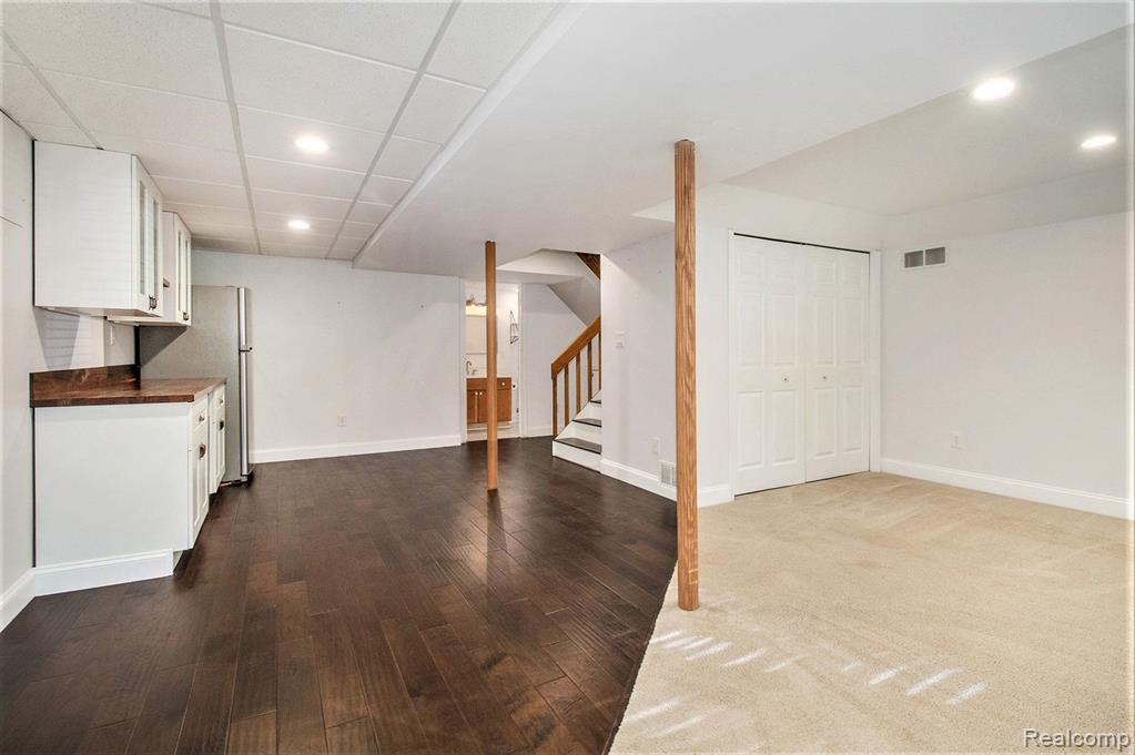 490 FOREST Drive, Brighton, MI 48116 — Photo 17