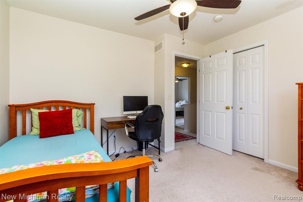4898 WINDANCER Drive, Ypsilanti, MI 48197 — Photo 33