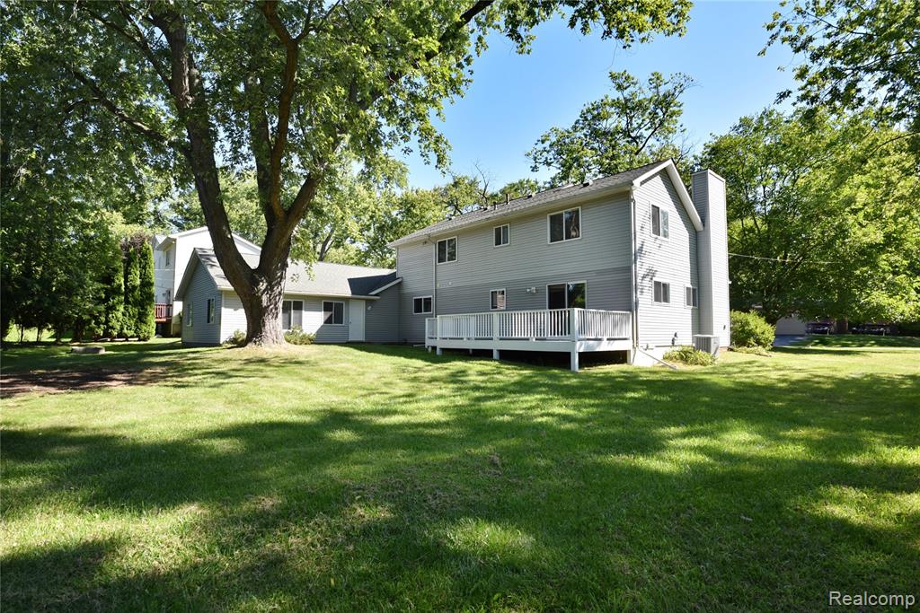 3800 Lakeview Boulevard, Orchard Lake Village, MI 48324 — Photo 37